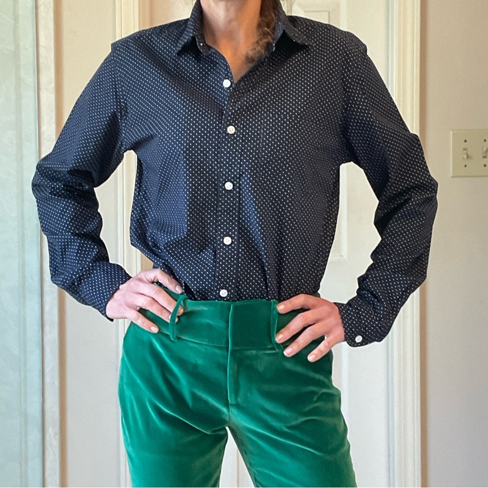 J Crew 100% Cotton Shirt, Men’s Shirt but look how good it looks on a lady! Sz M - Picture 4 of 12